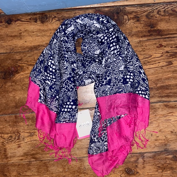 NWT Lilly Pulitzer for Target Upstream Fish Scarf - Picture 3 of 8
